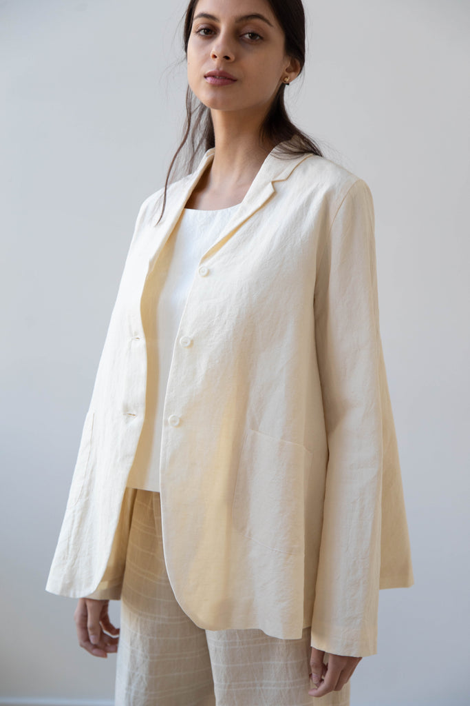 Apuntob | Long Line Blazer in Cream Cotton Linen