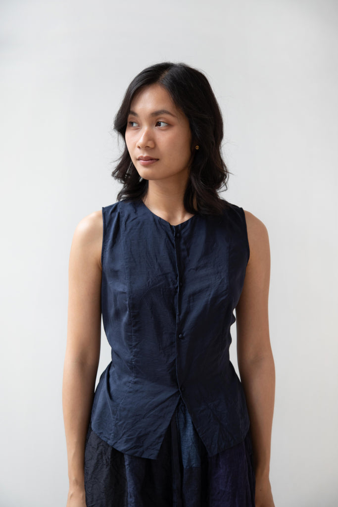 Risa Nakamura | Sleeveless Top with Buttons in Dark Blue