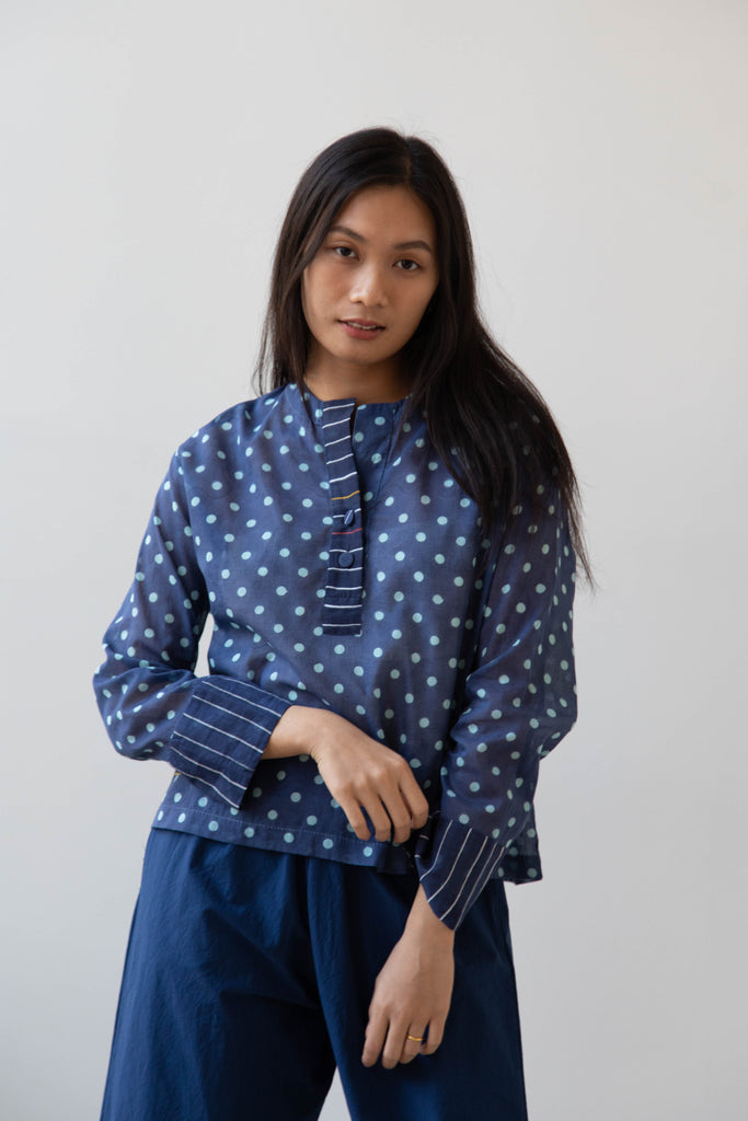 Eka | Lantana Top in Navy Dot Cotton