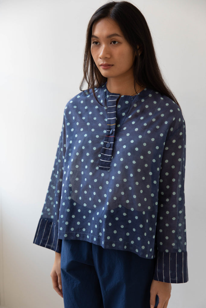 Eka | Lantana Top in Navy Dot Cotton