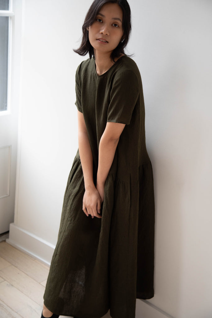 Apuntob | Linen Dress in Olive Green