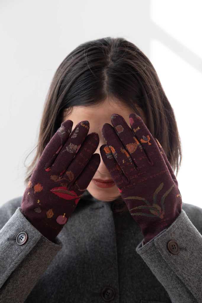Antipast | Botanical Cashmere Gloves in Wine
