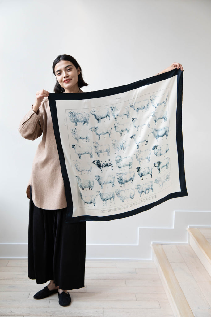 Aseedonclöud | Silk Sheep Scarf