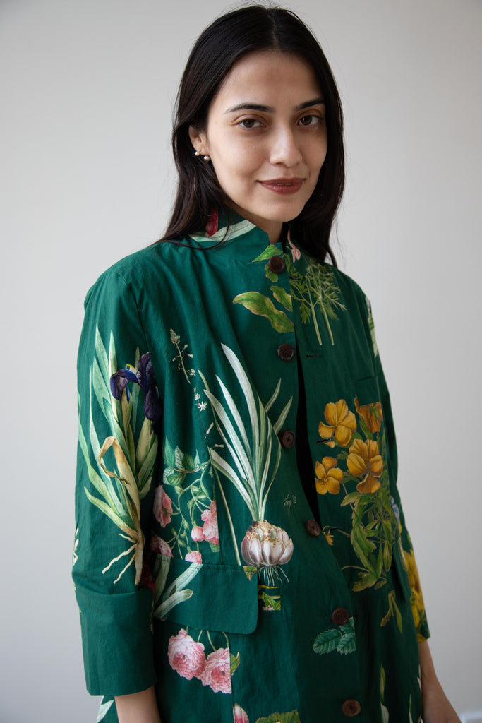 Aleksandr Manamïs | Coat in Jardin Vert