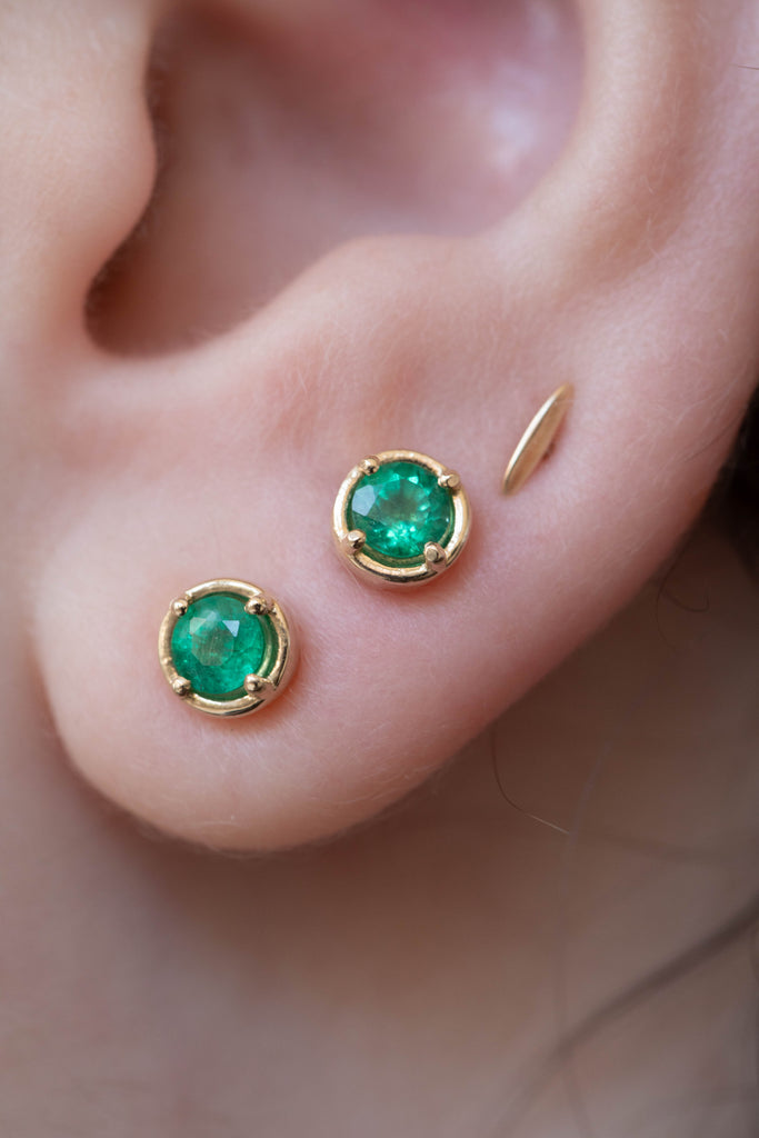 Kathryn Bentley | Large Dot Studs in Emerald