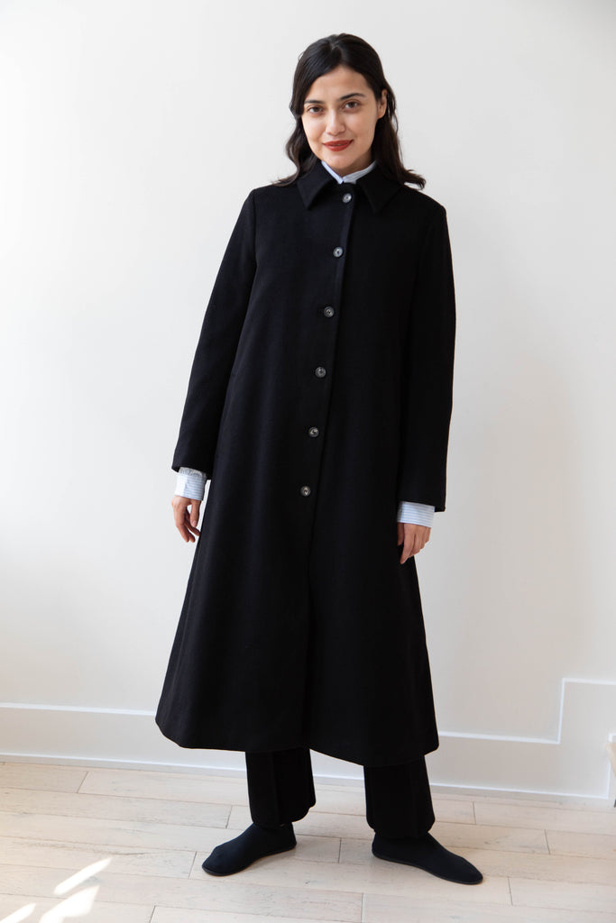 Bergfabel | Maria Coat in Black Cashmere