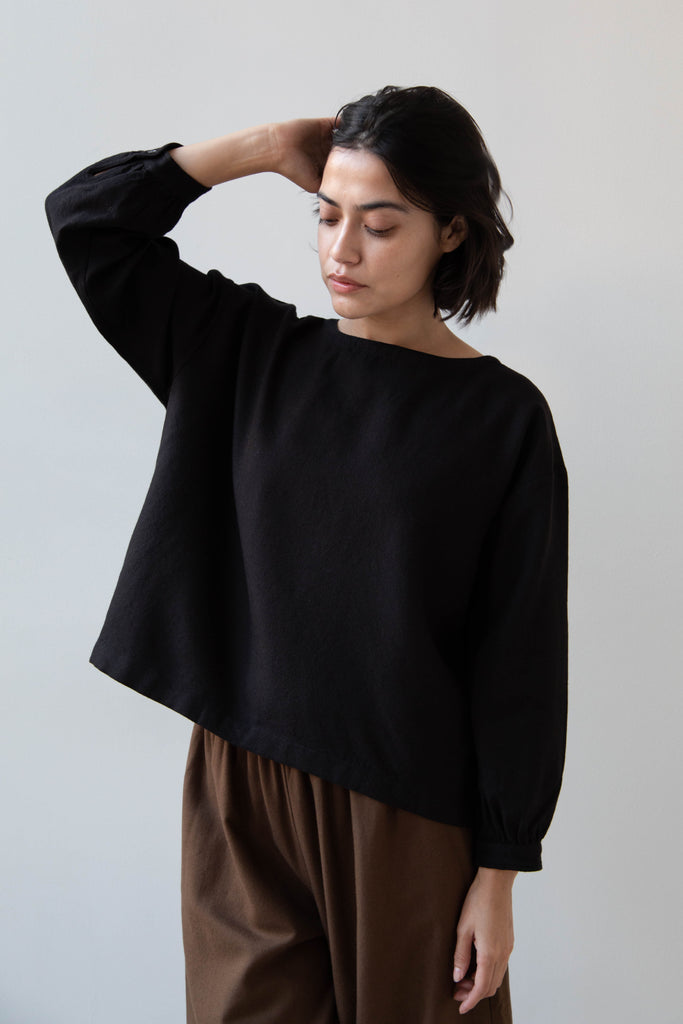 Soil | Pleat Back Top in Black