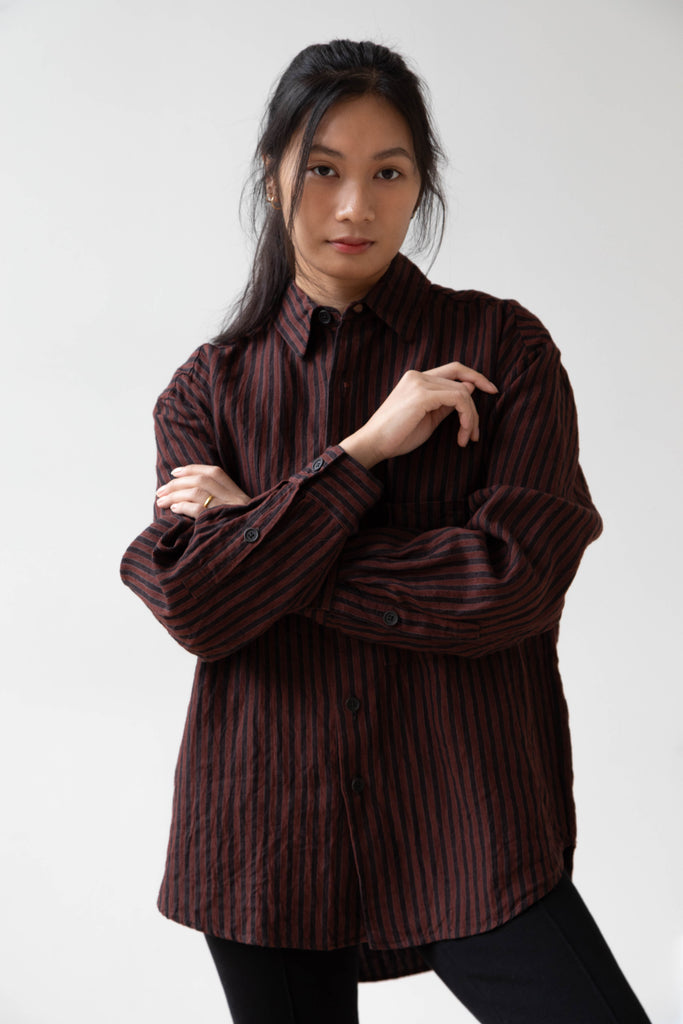 Evan Kinori | Big Shirt Two in Yarn Dyed Linen Stripes- Navy & Red