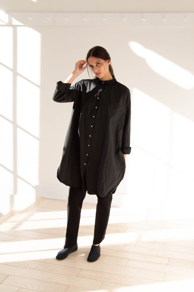 Album di Famiglia | TC Cotton Long Collar Shirt in Black