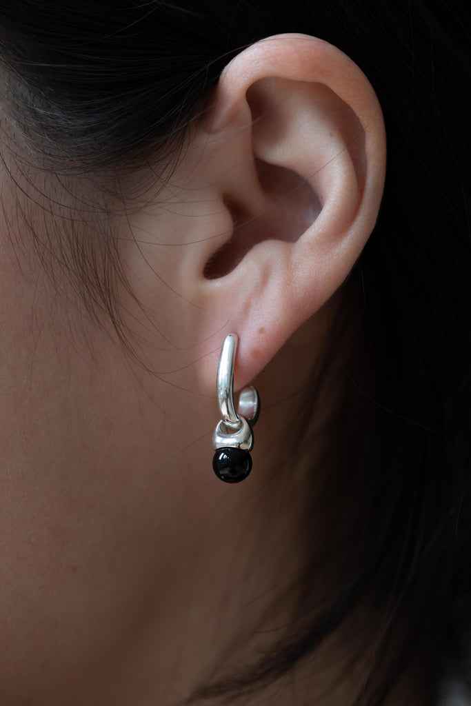 Quarry | Roda Earring in Silver & Onyx