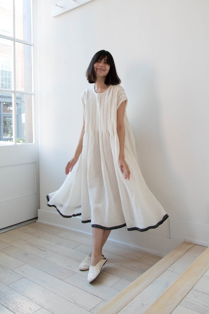 Maison de Soil | Pleated Dress in White Linen
