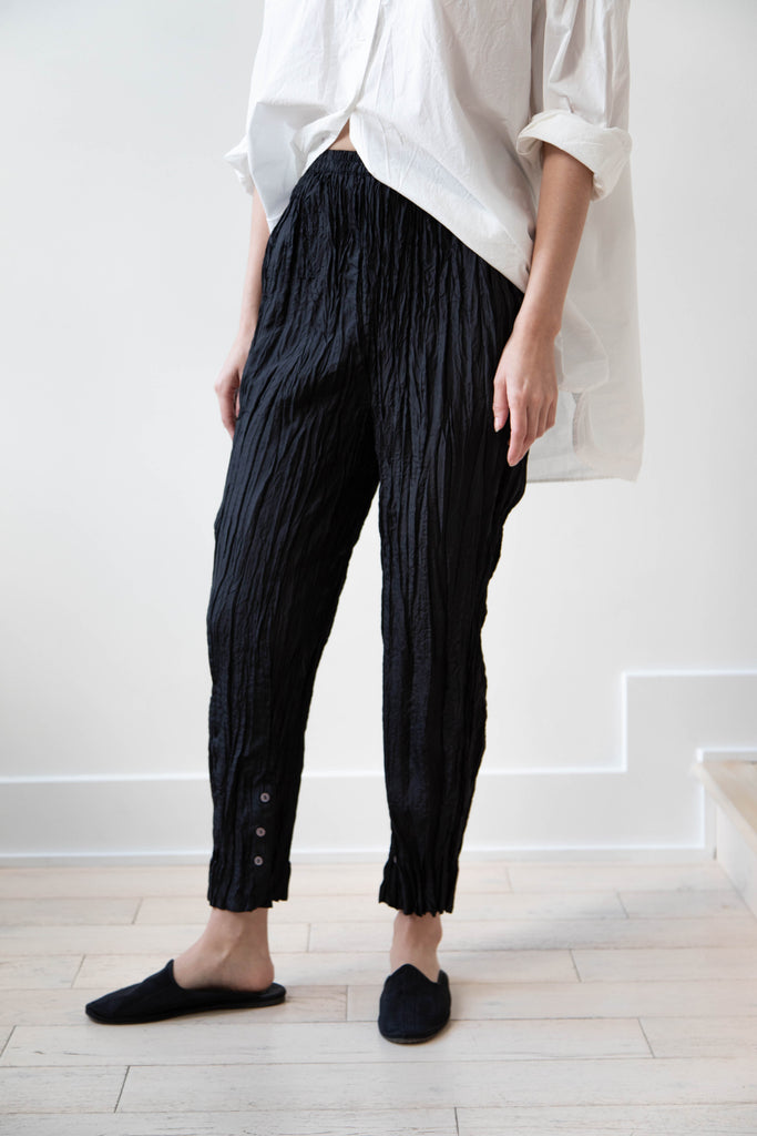 Anaak | Nasree Cigarette Pleated Pants in Onyx