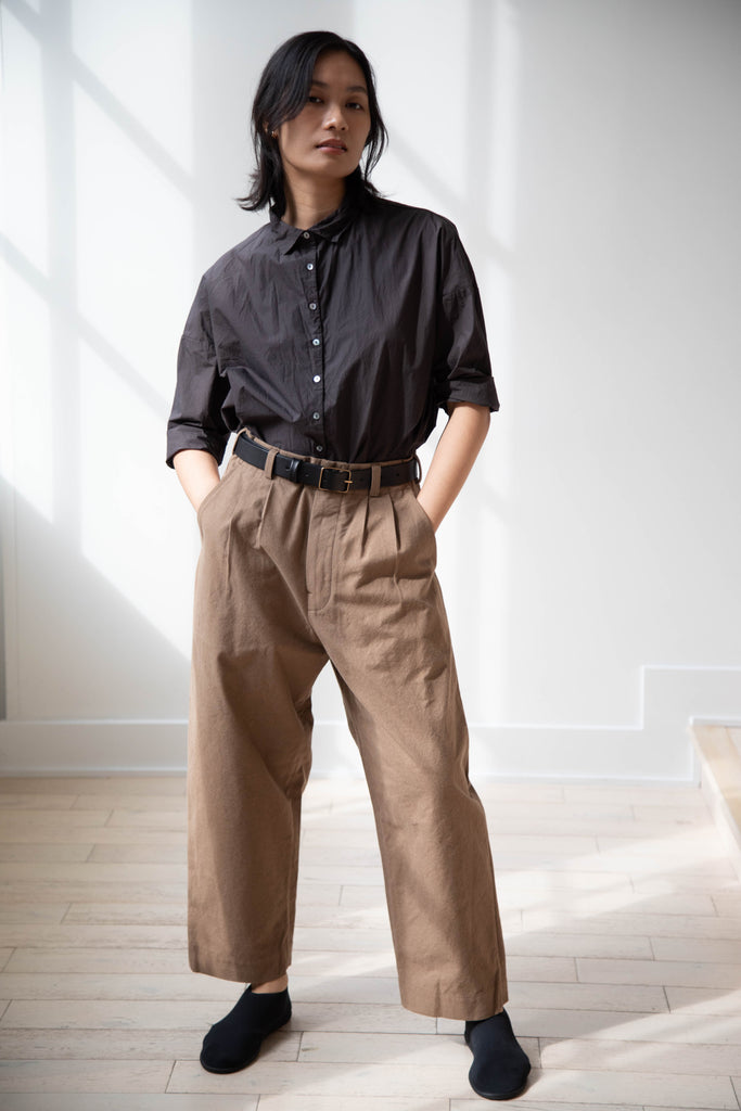Evan Kinori | Two Pleat Pant in Brown Organic Cotton Canvas