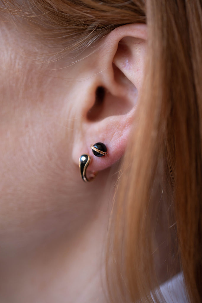 Hirotaka | Mini Beluga Onyx Earrings
