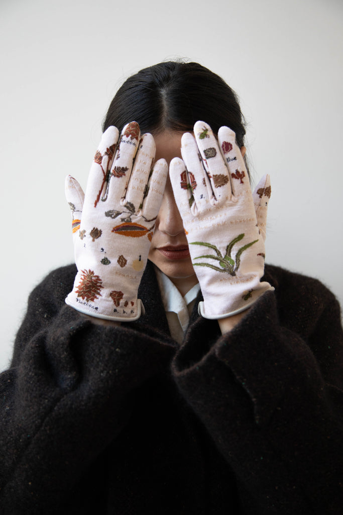 Antipast | Botanical Cashmere Gloves in Ivory