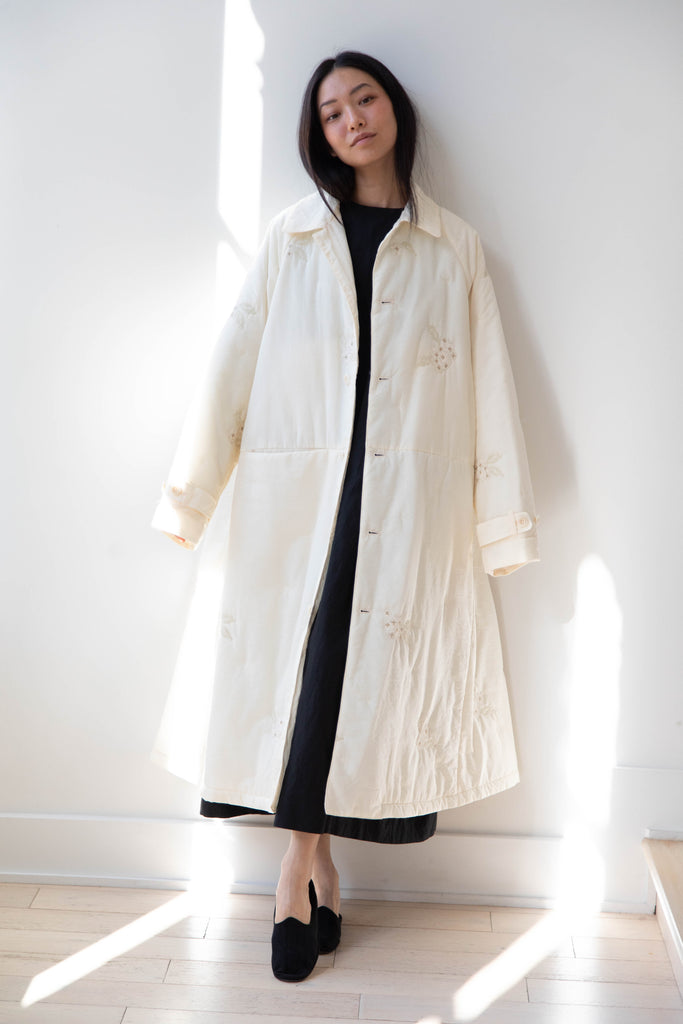 Aseedonclöud | Sankayo Embroidered Laboratory Coat in Ivory