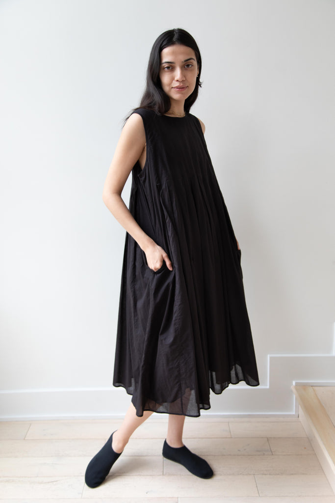 Maison de Soil | Pleated Cotton Dress in Black