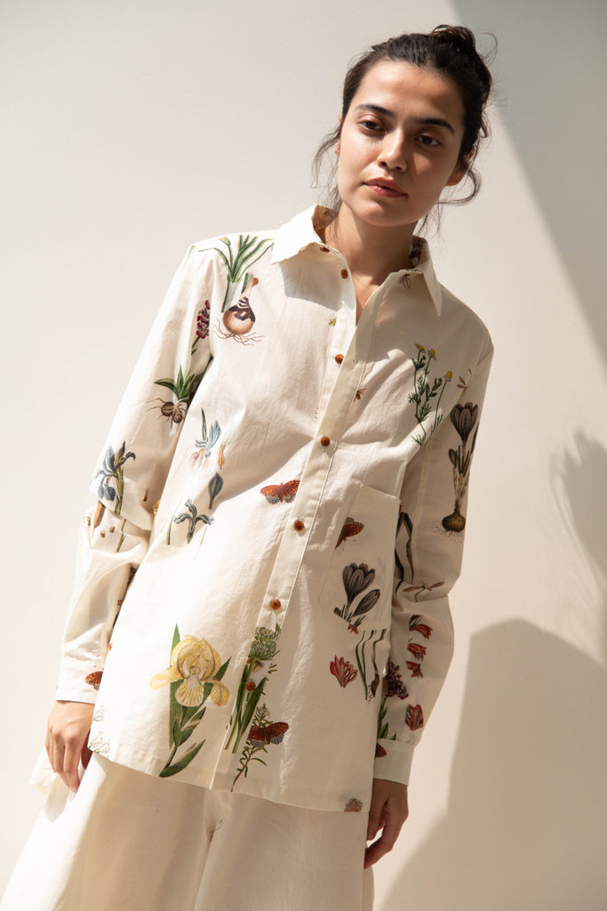 Aleksandr Manamïs | Slit Detail Top in Eden Floral
