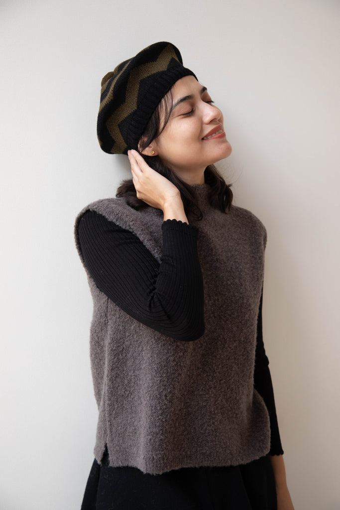 Jo Gordon | Zigzag Beret in Black & Olive