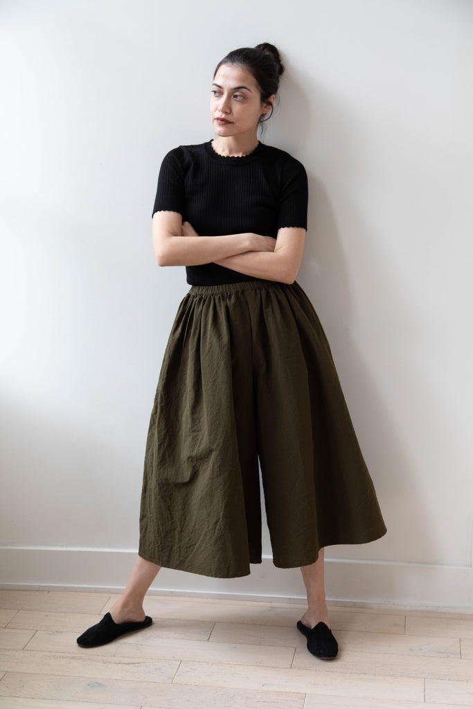 Apuntob | Gather Trousers in Olive Green