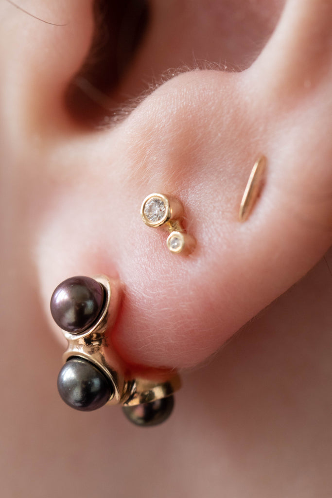 Quarry Syan Earrings in Gold & Peacock Pearl