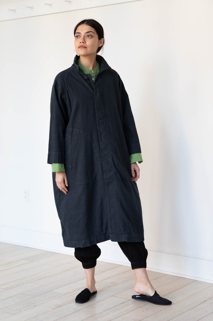 Laboratory by Gauze Linen Mac Coat in Black