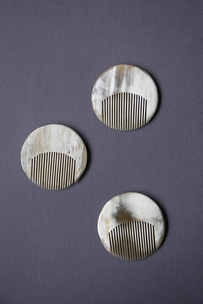 Horn Circle Comb