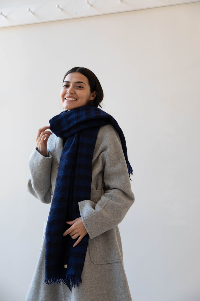 Soil Boiled Wool Scarf in Navy