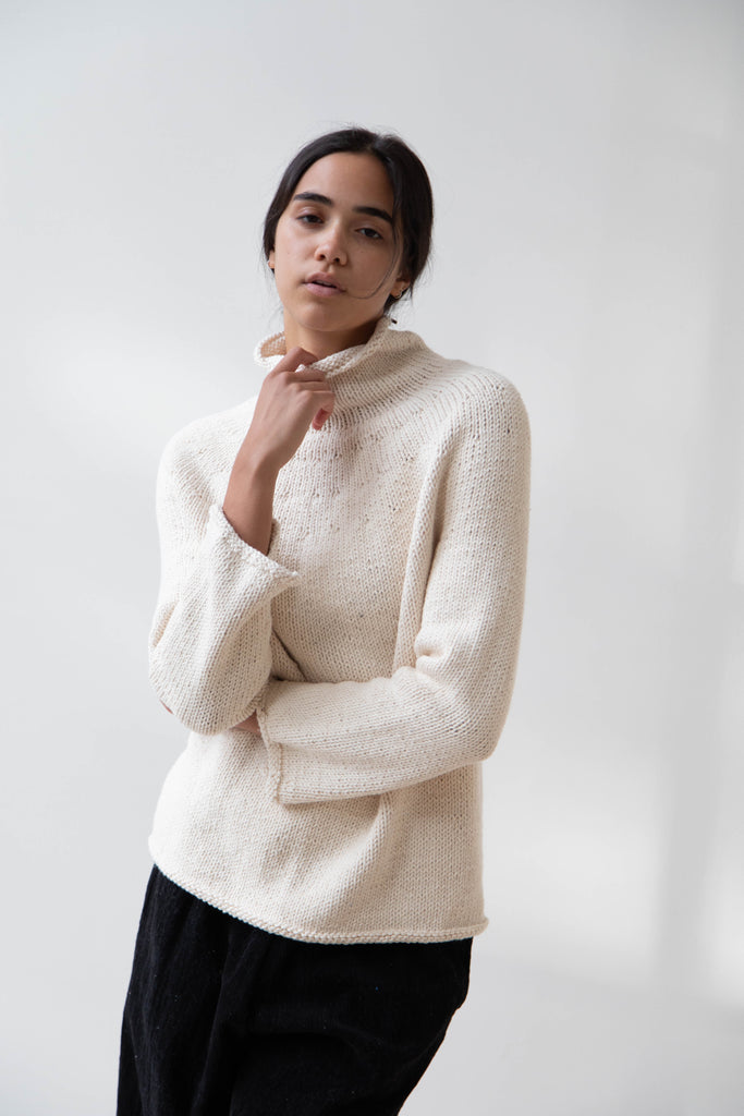 Nitto Café da Manha Sweater in Off White