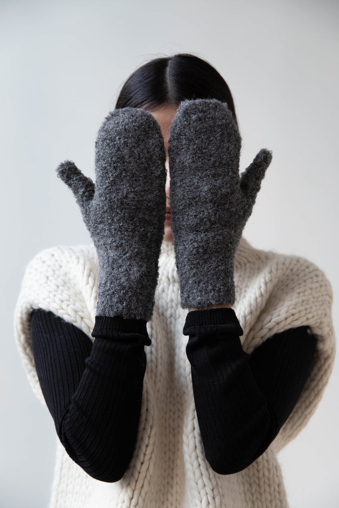 Makié Bouclé Mitten in Grey