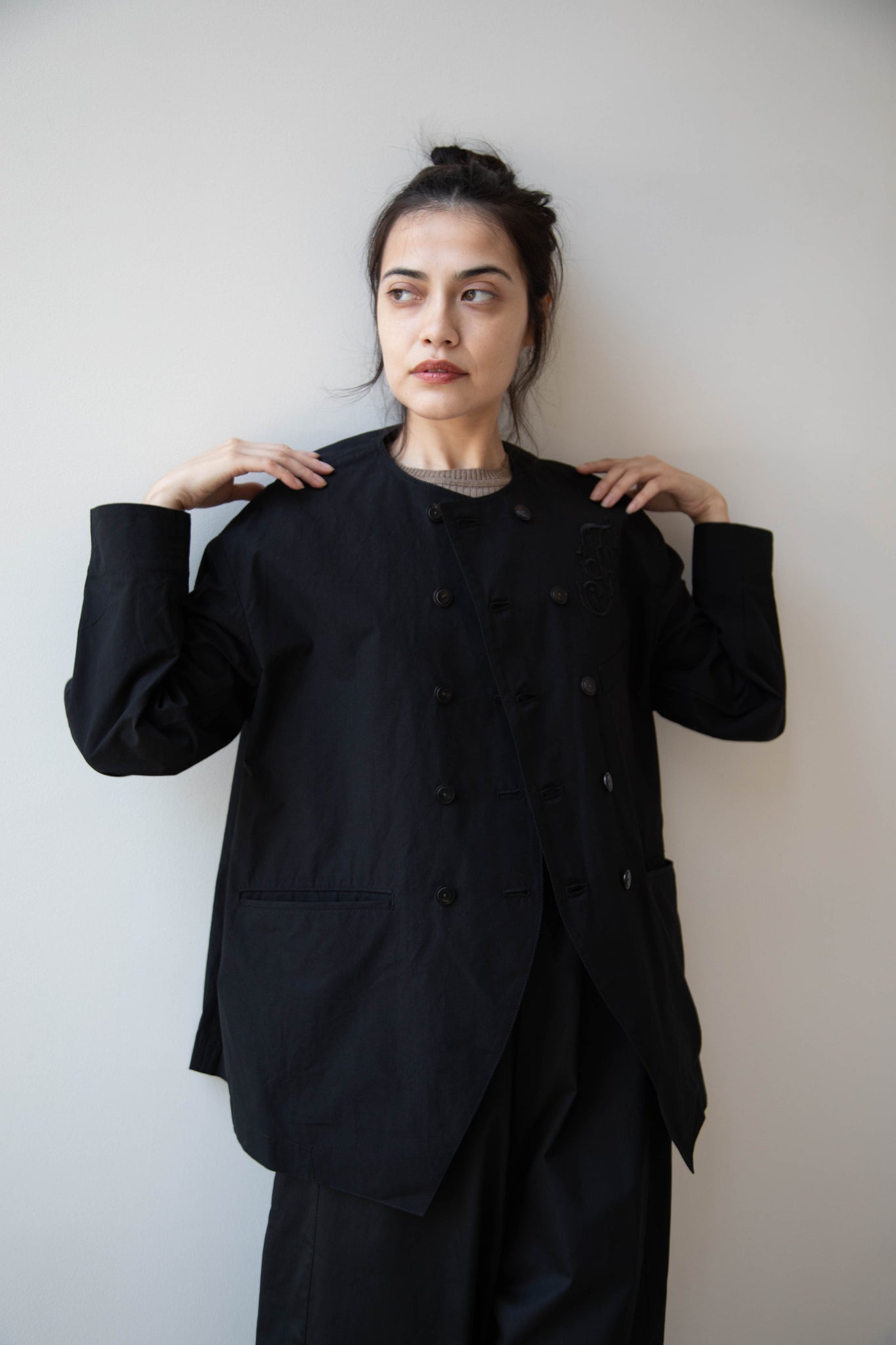 Aseedonclöud | Embroidered Jacket in Black