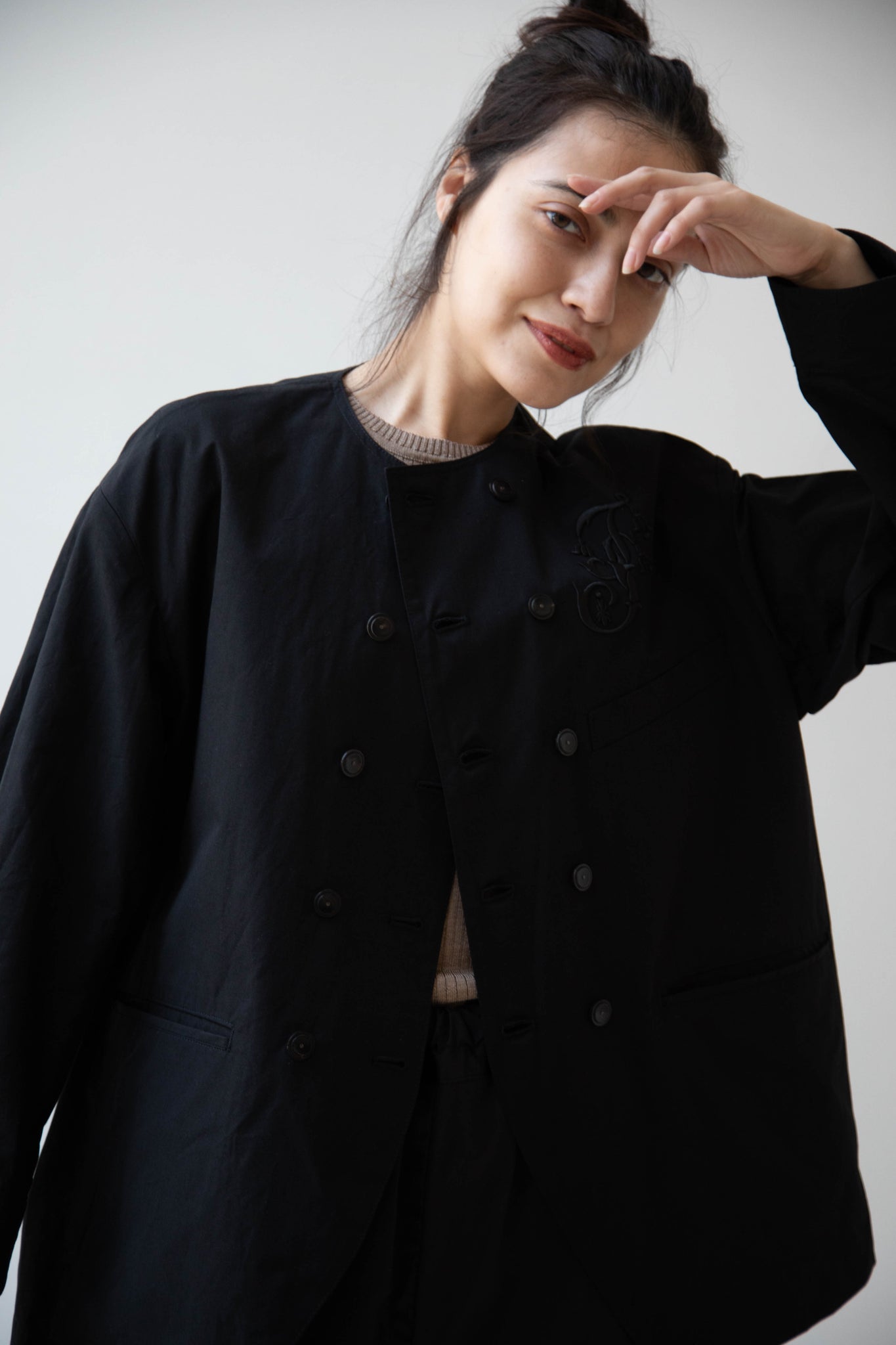 Aseedonclöud | Embroidered Jacket in Black