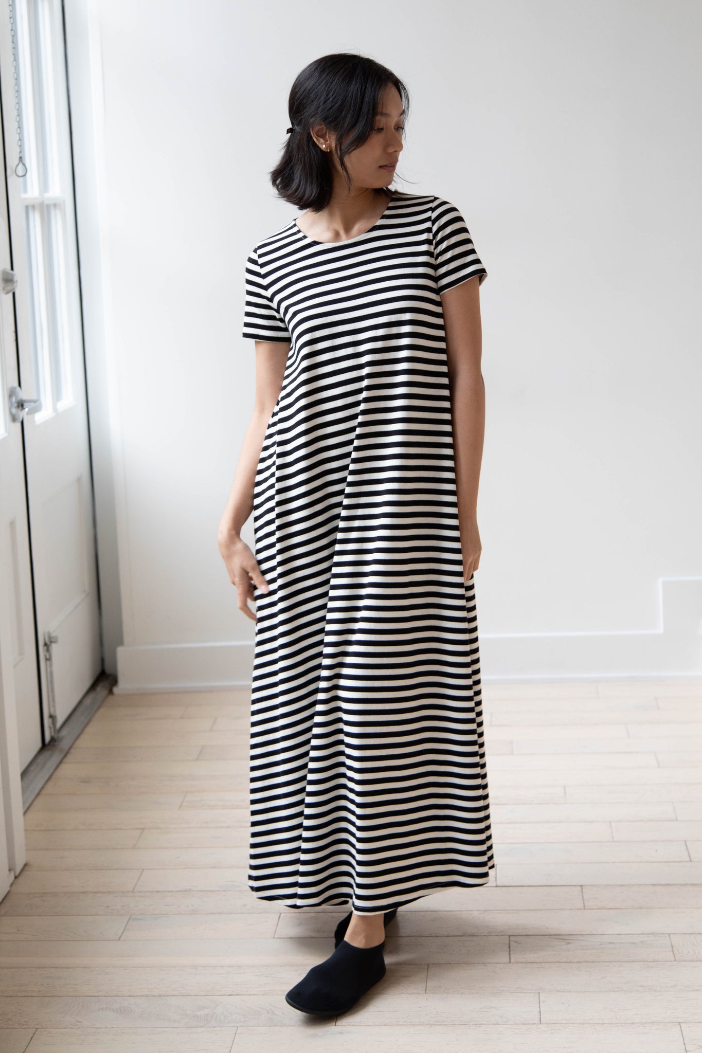 Apuntob | Striped Jersey T-Shirt Dress in Black & White Apuntob | Striped Jersey T-Shirt Dress in Black & White