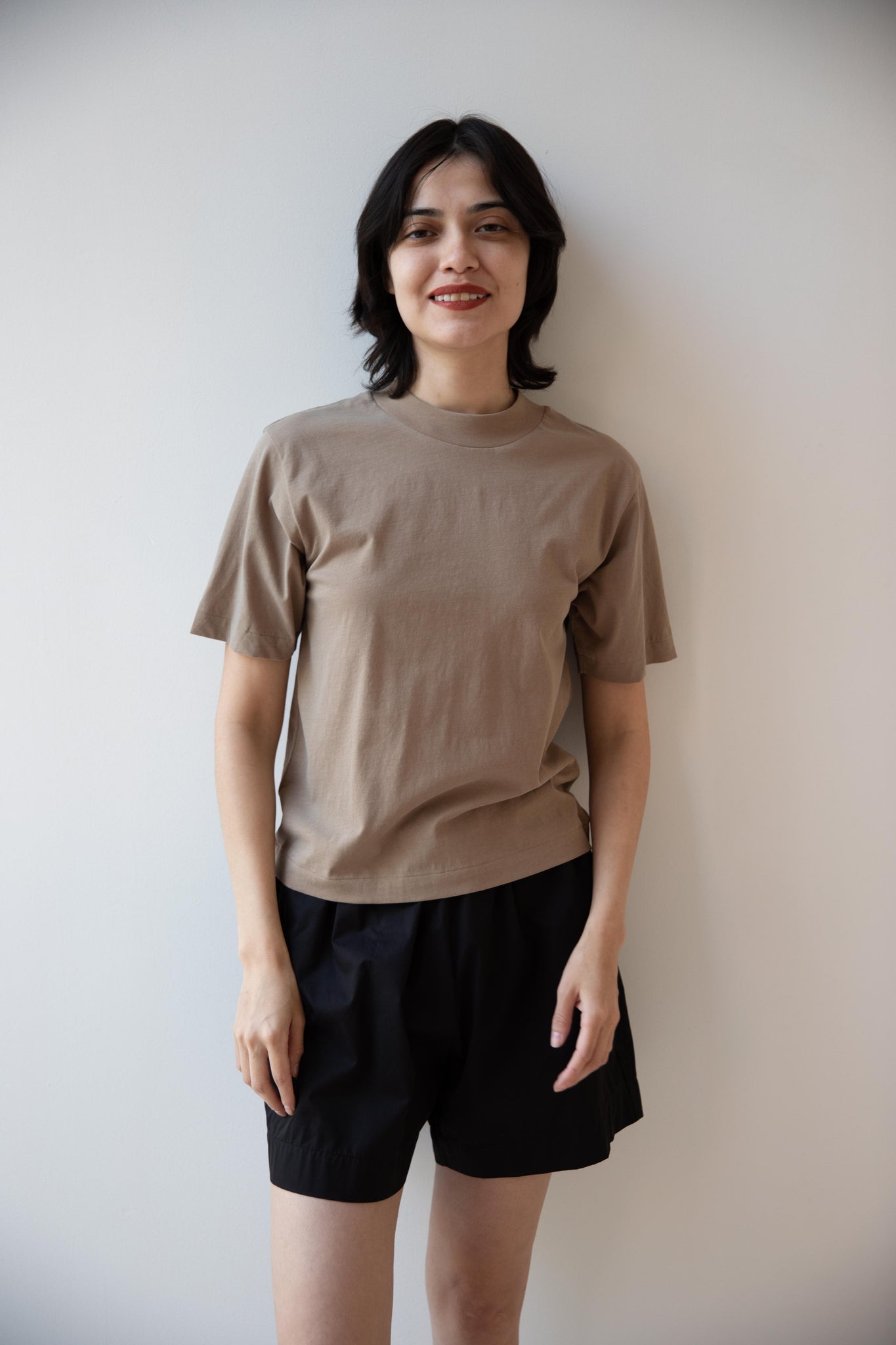 rennes — Aton | Fresca Nubuck T-Shirt in Beige