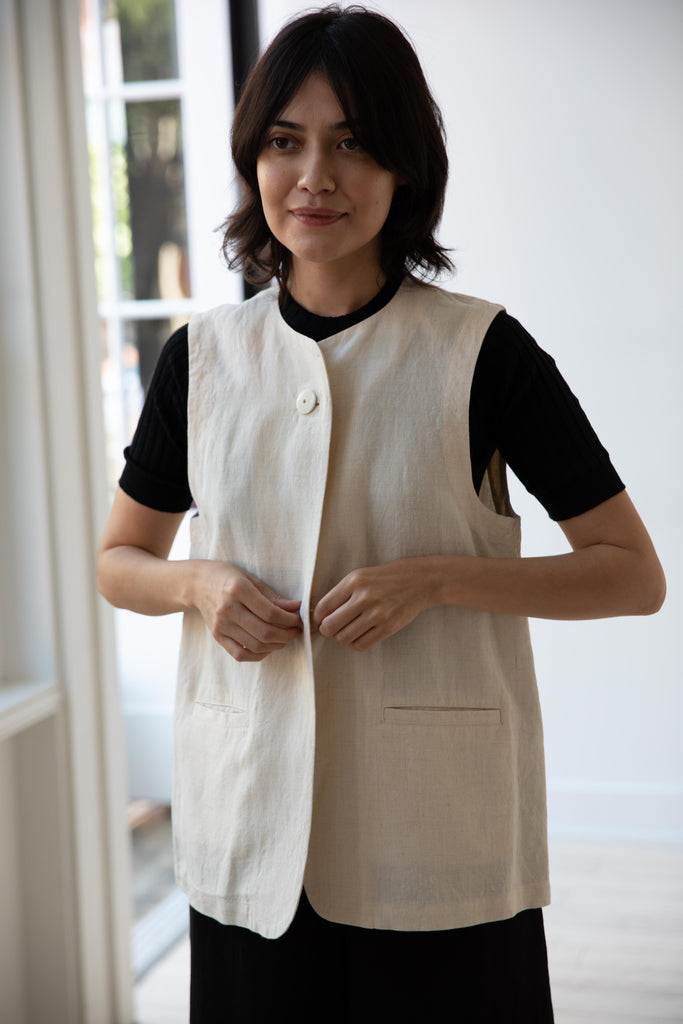 Arts & Science | Crew Neck Vest in Natural