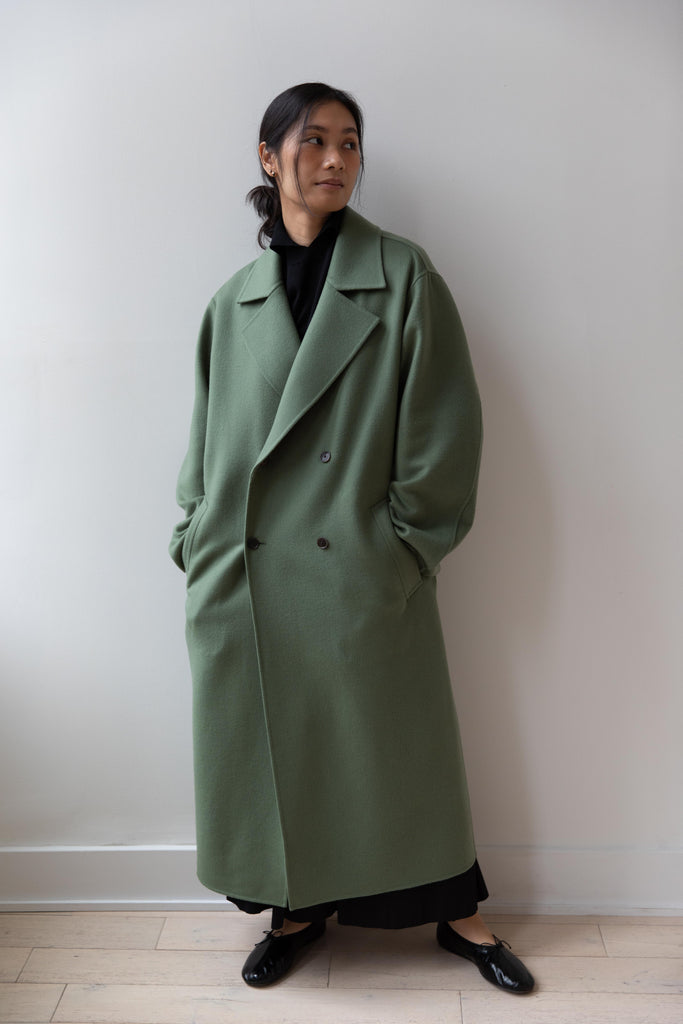 Auralee | Cashmere Melton Handsewn Coat in Olive