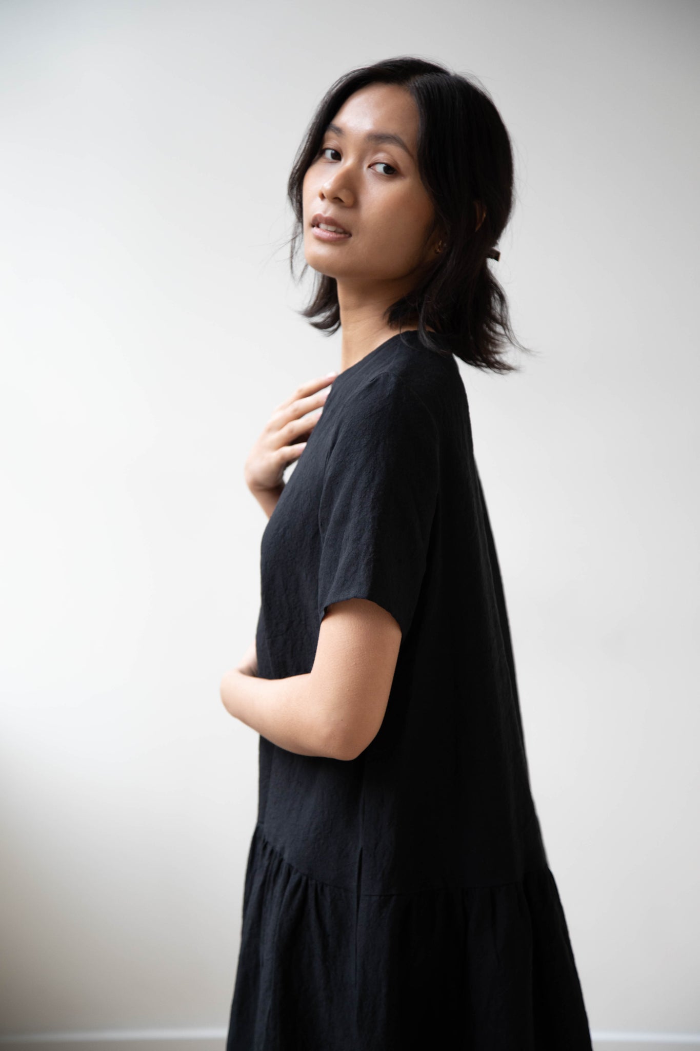Apuntob | Linen Dress in Black Apuntob | Linen Dress in Black