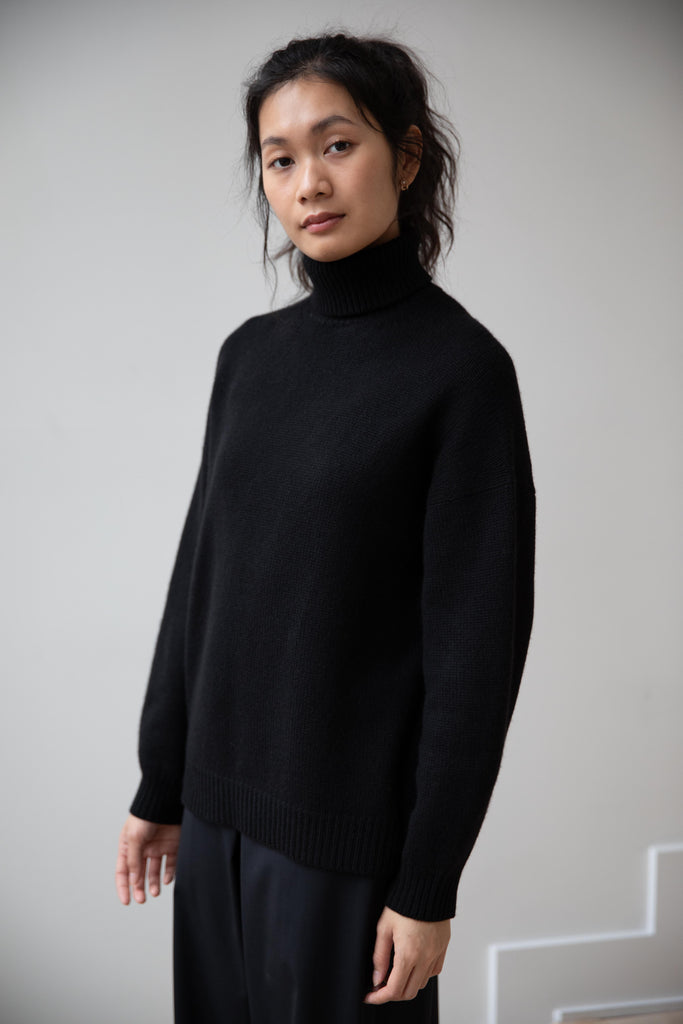 Arts & Science | Back Line Turtleneck Sweater in Black