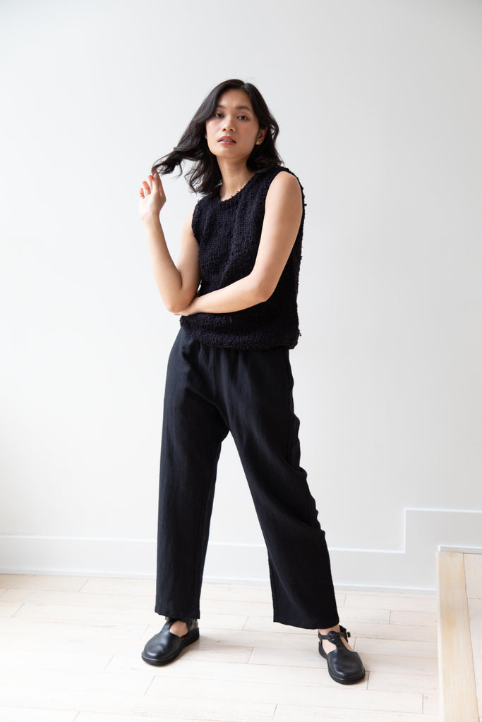 Apuntob | Curved Wool Linen Trouser in Black