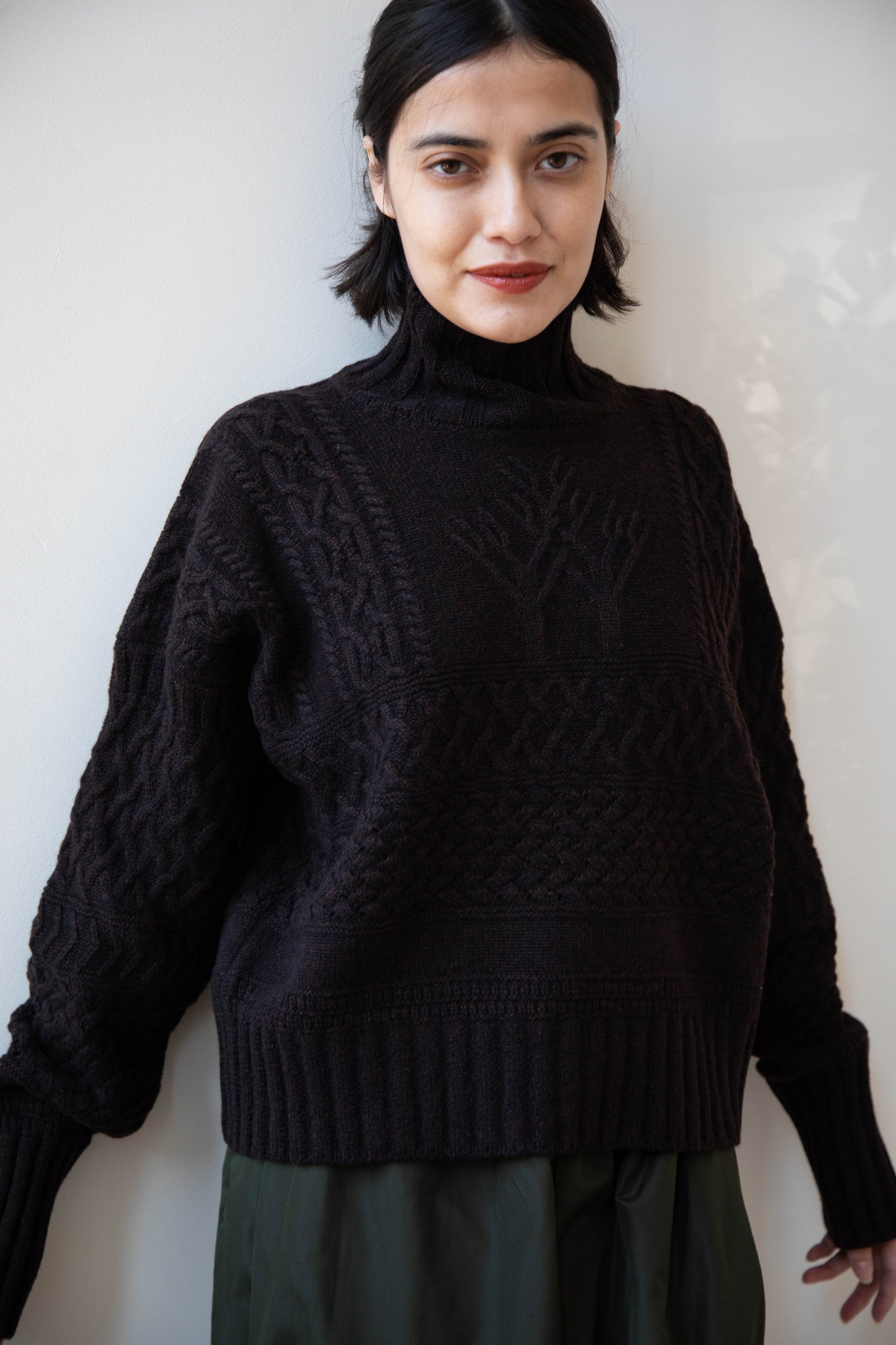Aseedonclöud | Cable Sweater in Black Brown