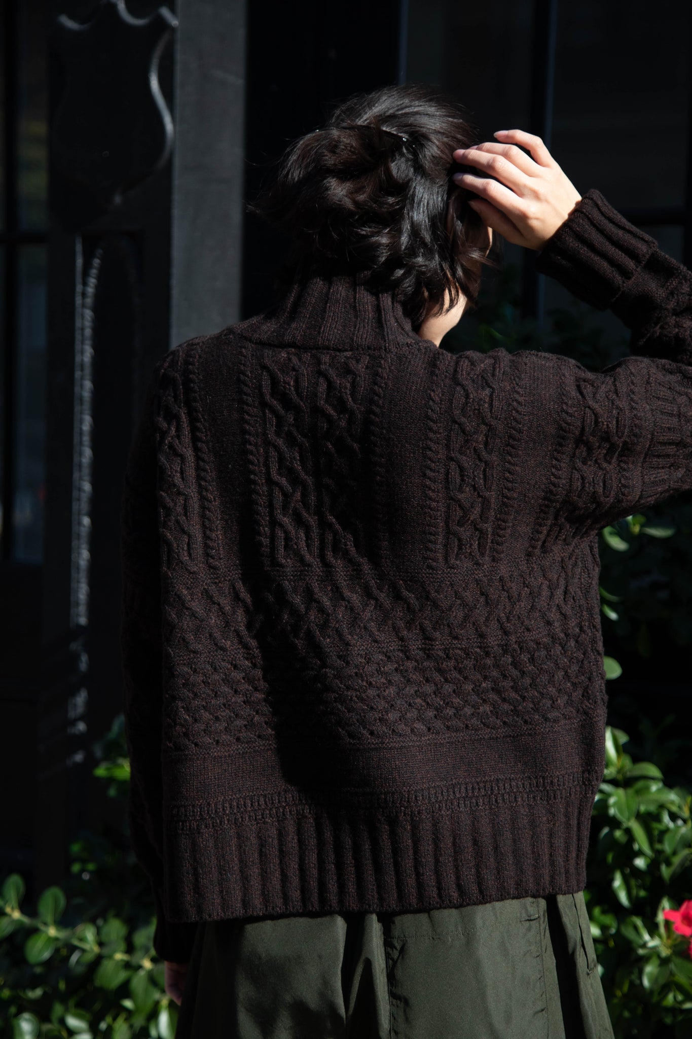 Aseedonclöud | Cable Sweater in Black Brown