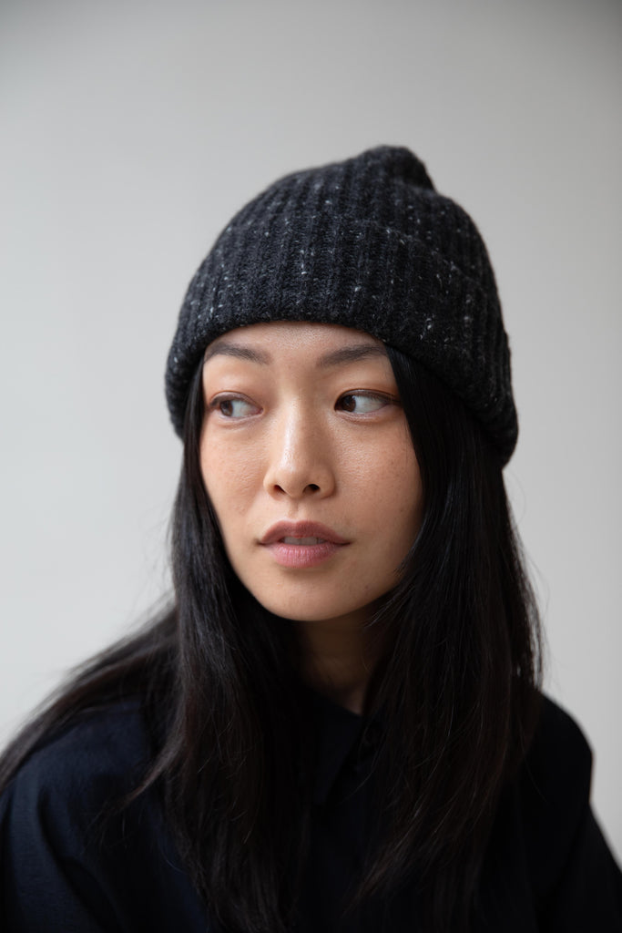 Evan Kinori | Knit Hat in Black Wool Cashmere Tweed