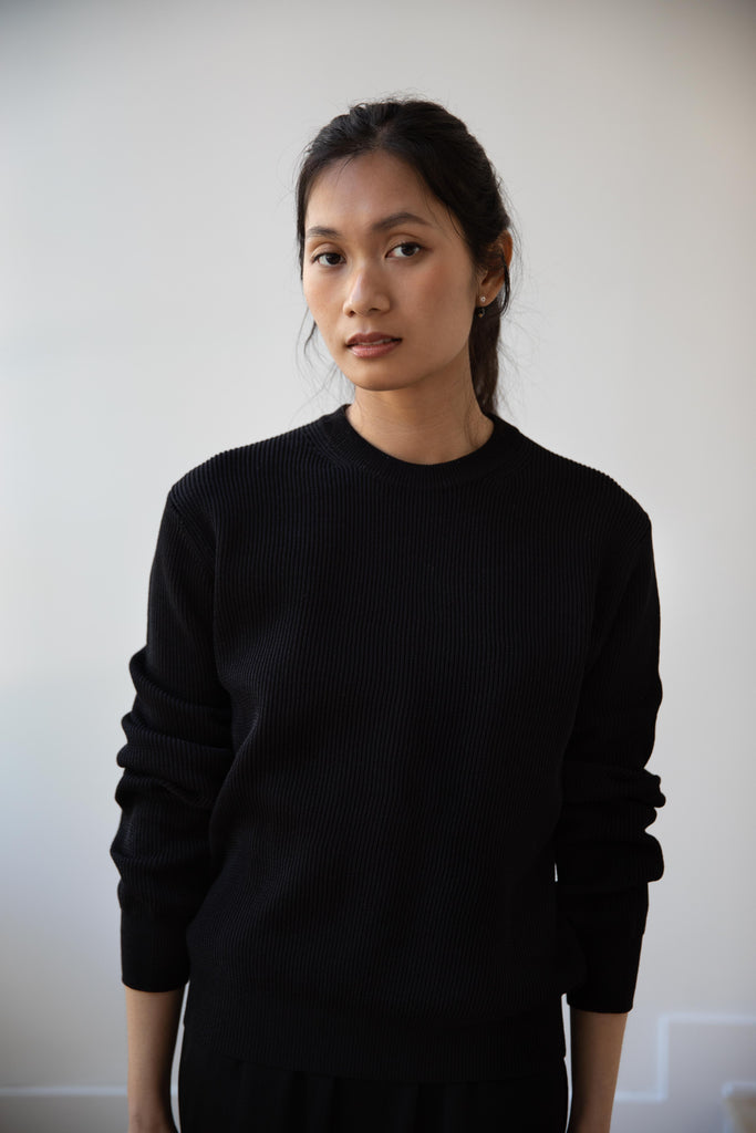 Auralee | Flat Yarn Rib Knit Pullover in Black