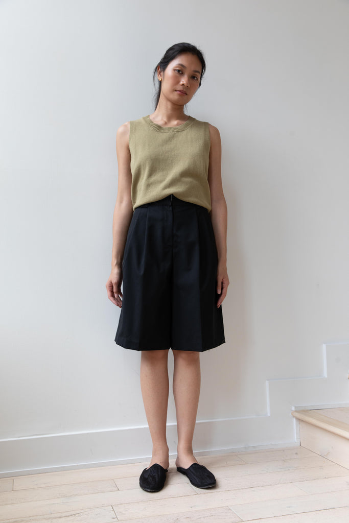 The Loom | Tropical Wool Shorts in Black