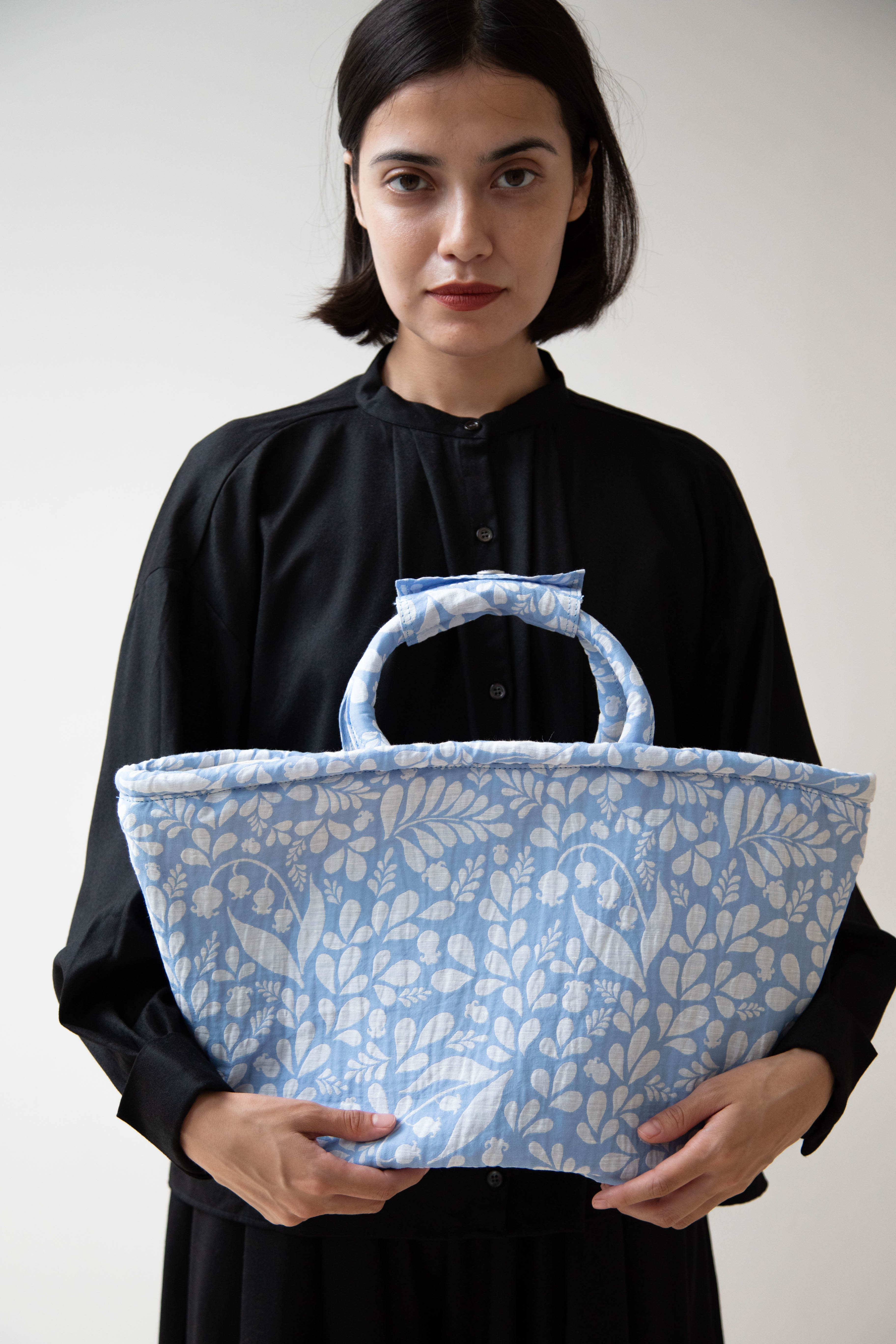 ★送料・関税込★Margarin Fingers★FLORAL QUILTED TOTE BAG★ 人気【MARGARIN FINGERS】☆ FLORAL QUILTED TOTE BAG (CREAM