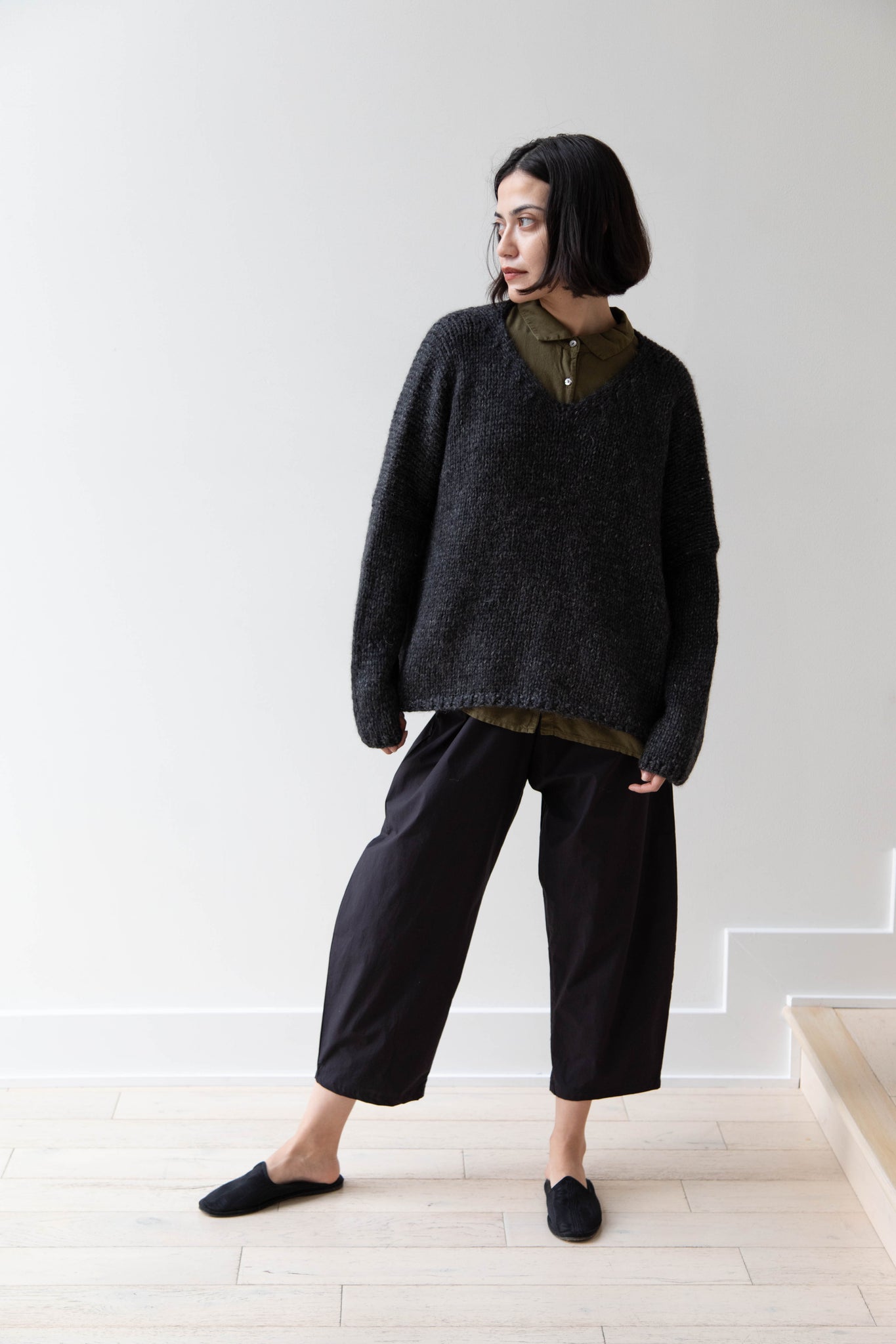 Album di Famiglia | Hand Knit Oversized V Neck Sweater in Slate