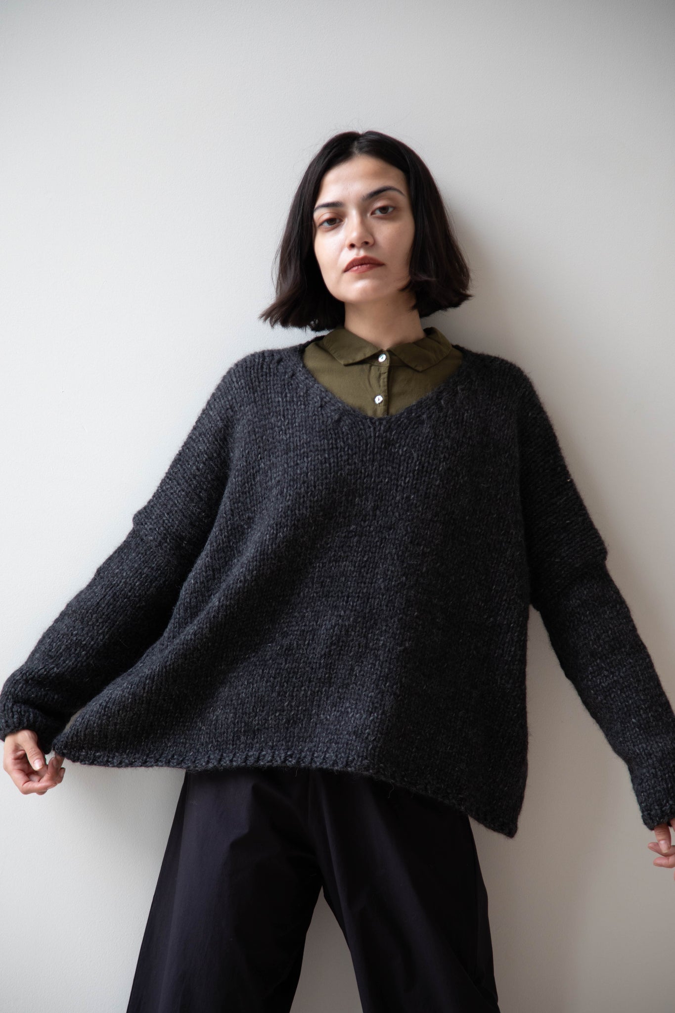 Album di Famiglia | Hand Knit Oversized V Neck Sweater in Slate