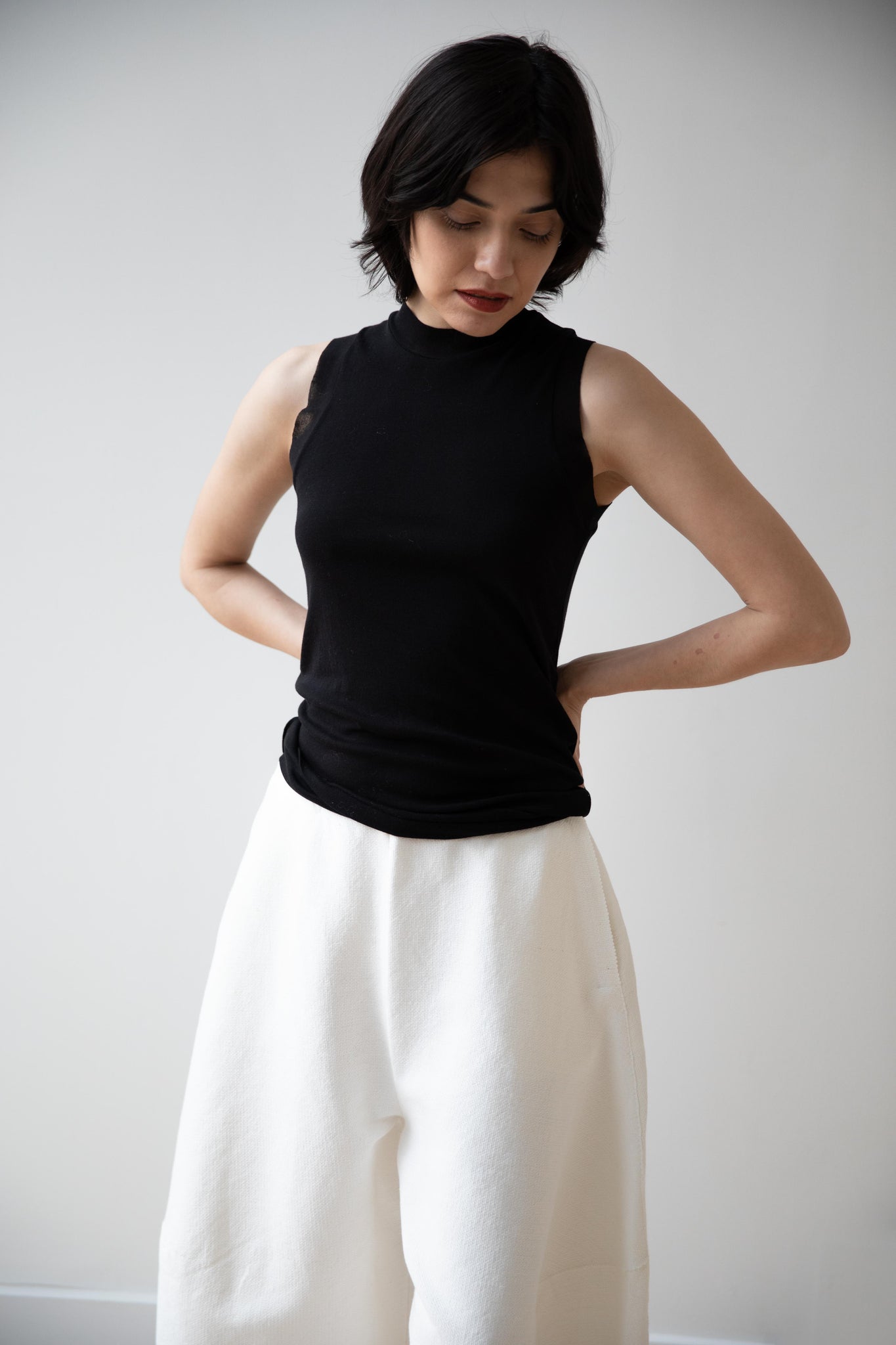 rennes — Auralee | Super High Gauge Sheer Rib Tank Top in Black