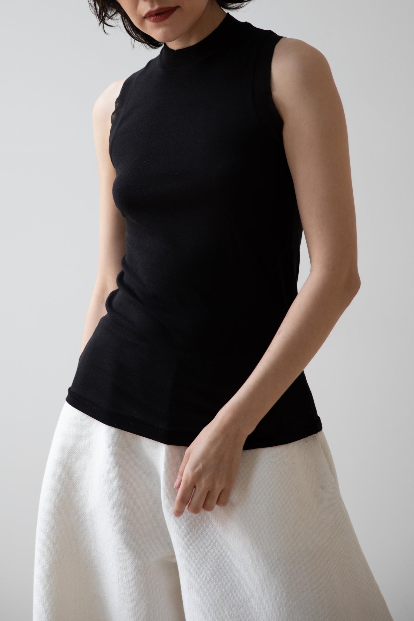 rennes — Auralee | Super High Gauge Sheer Rib Tank Top in Black