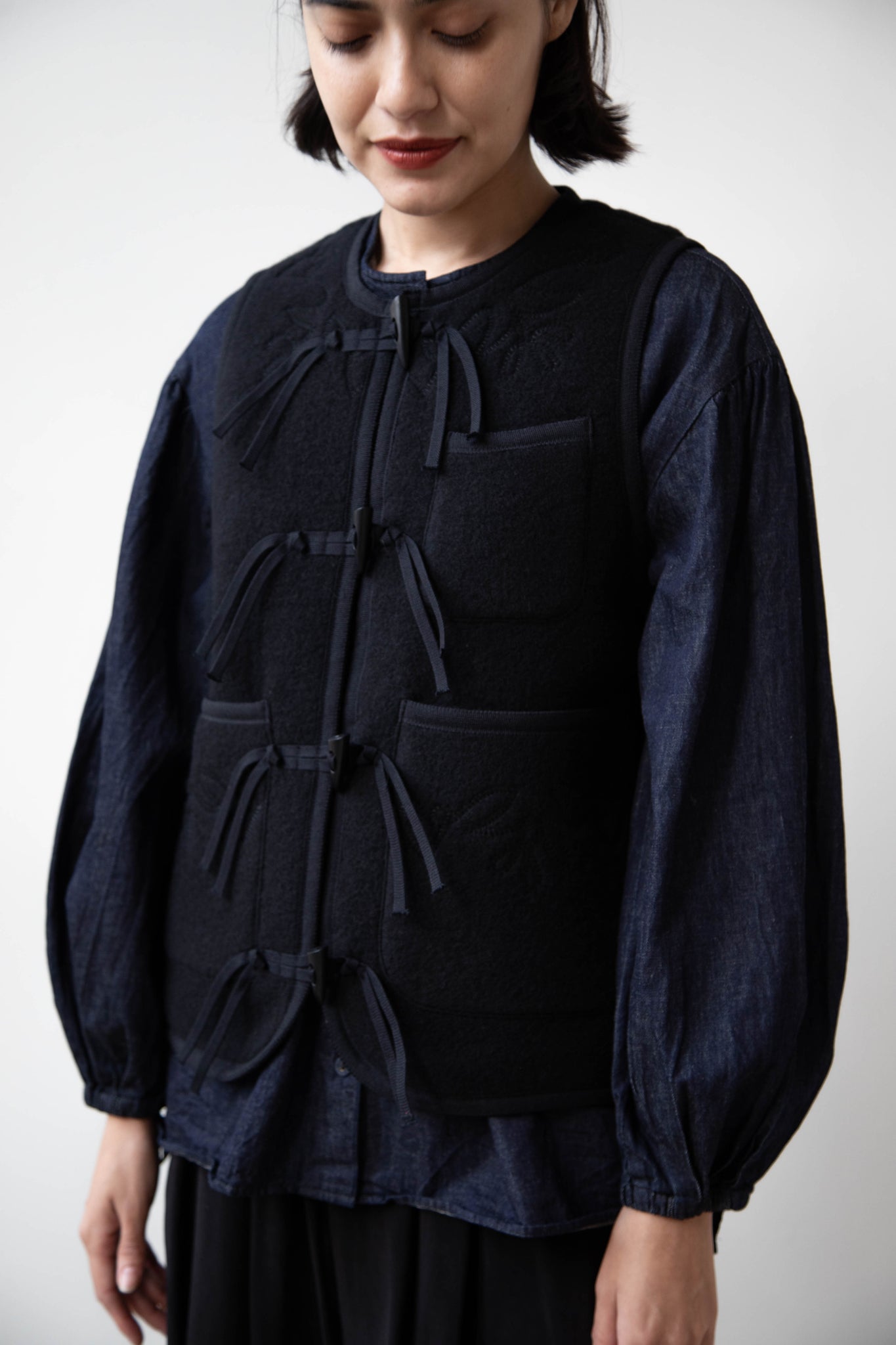 Aseedonclöud | Kigansai Fleece Vest in Black
